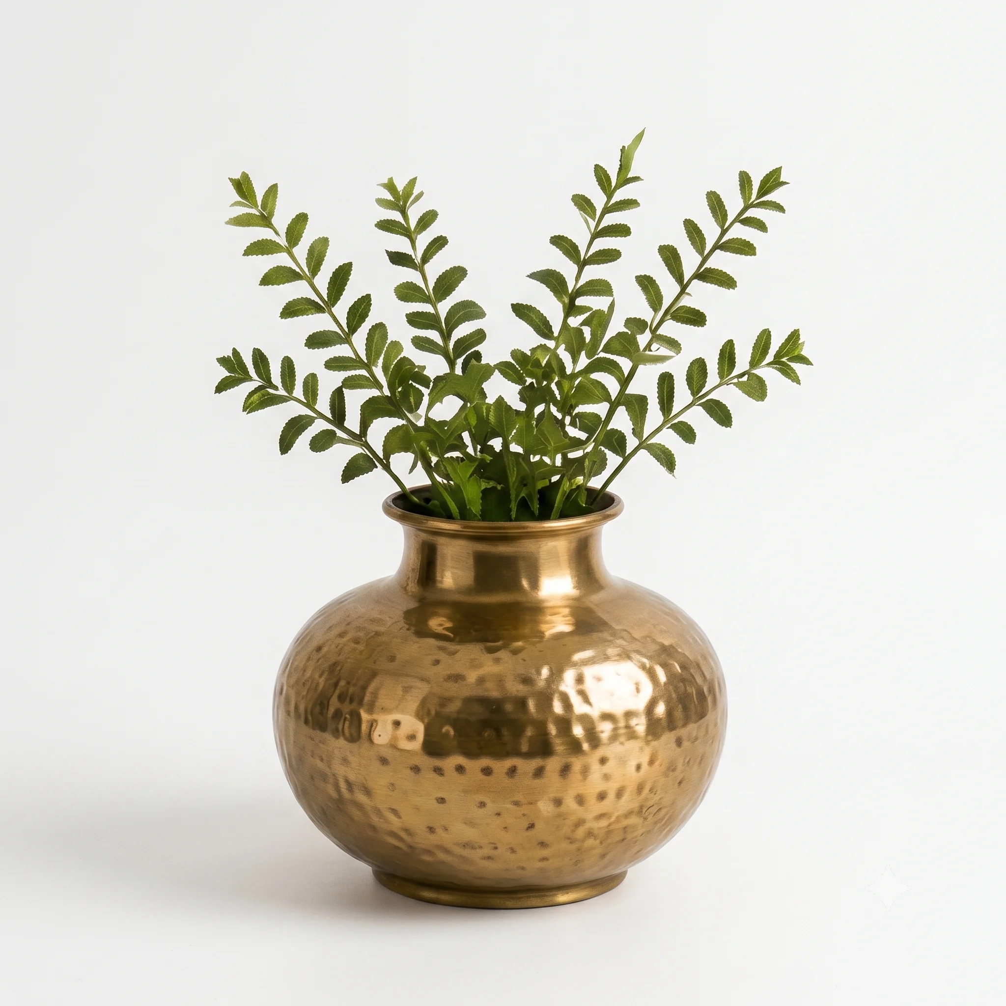 VASES & PLANTERS